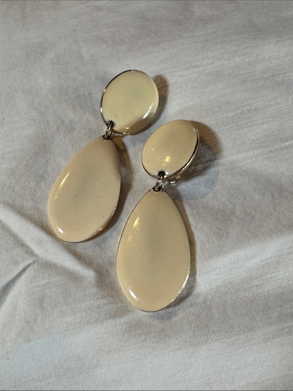 Cream & Gold Drop Dangle Clip On Earrings - Classic Women Jewelry